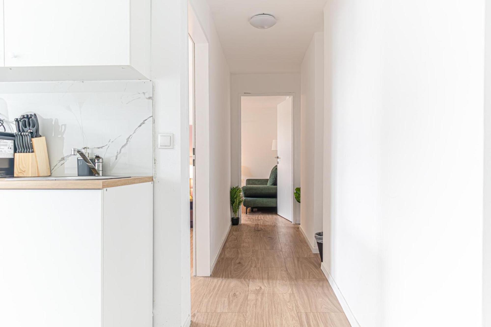 Apartament Convenient 2br Apt. Near U6 Station Am Schoepfwerk *