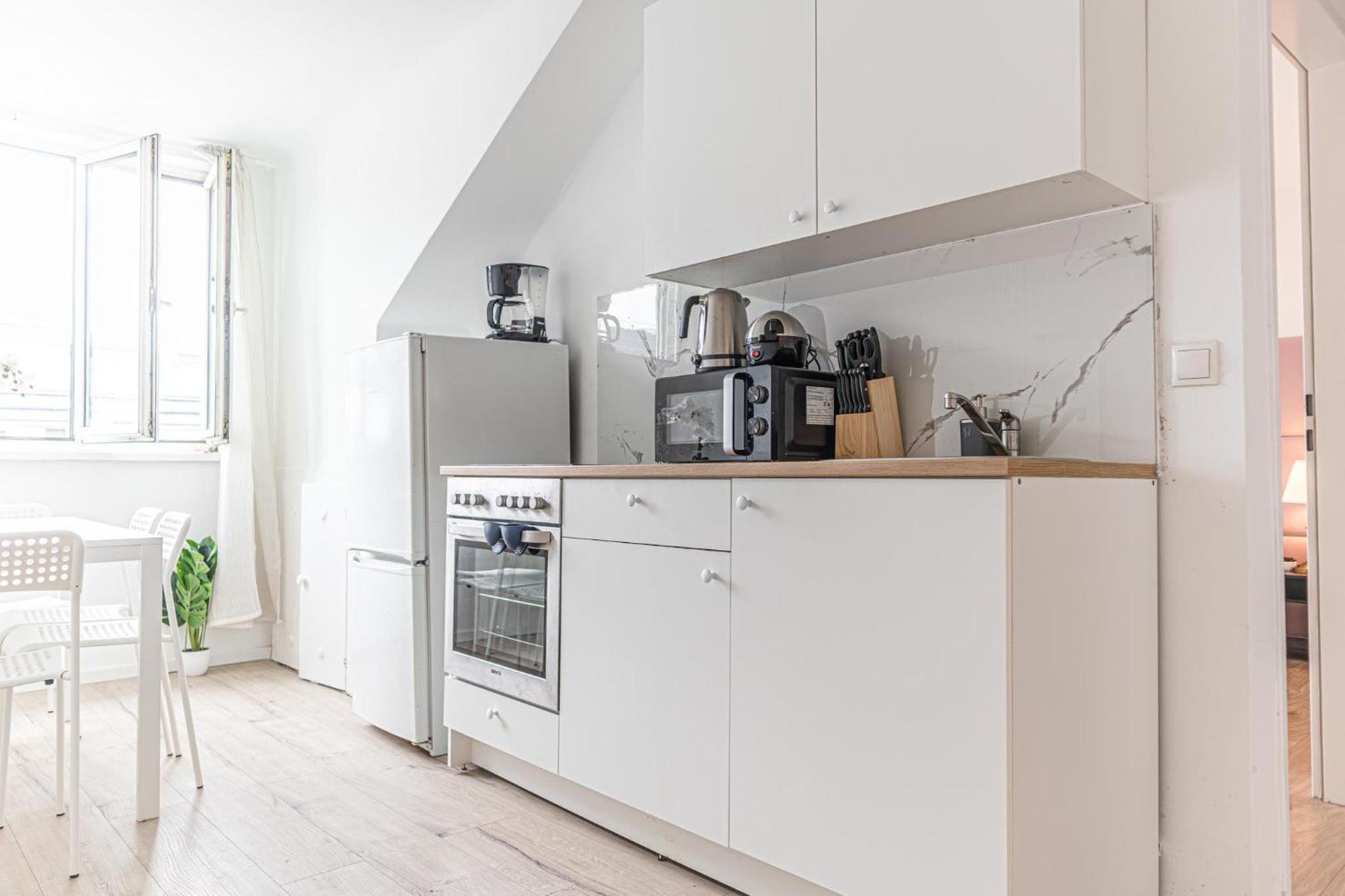Apartament Convenient 2br Apt. Near U6 Station Am Schoepfwerk *